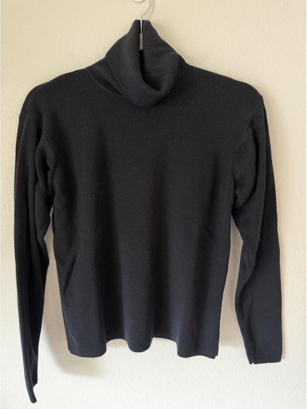 Linda Allard black turtleneck sweater in size L #turtleneck #knitwear